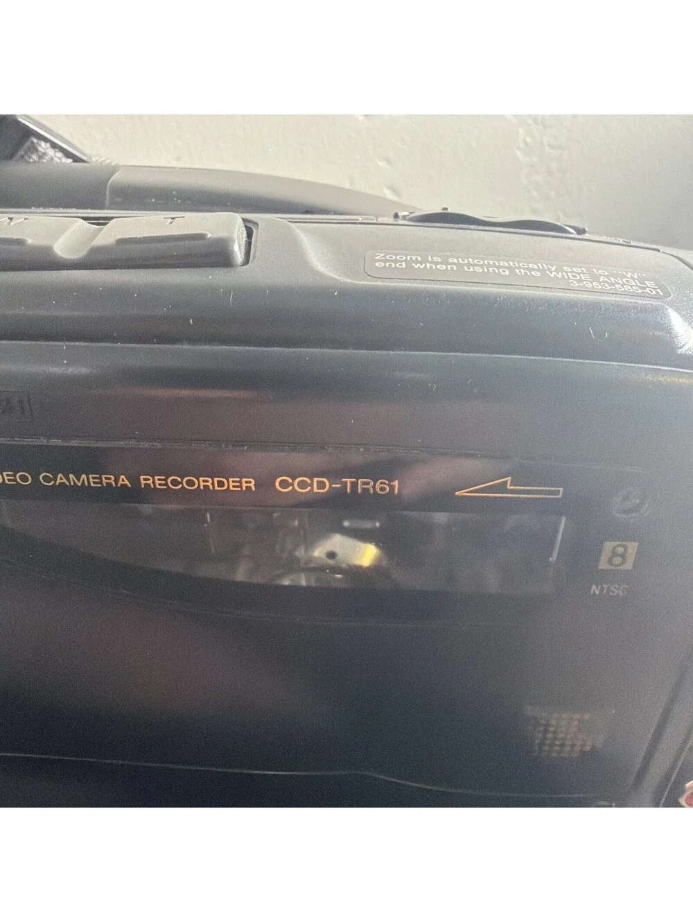 Sony CCD-TR61 10x Hi-Fi Stereo 8 Handycam Video Camcorder